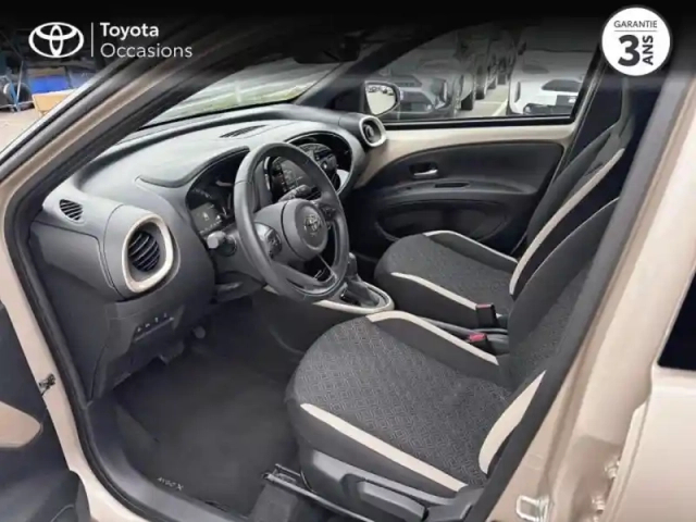 Toyota Aygo x 1.0 vvt-i 72ch design s-cvt — photo 26