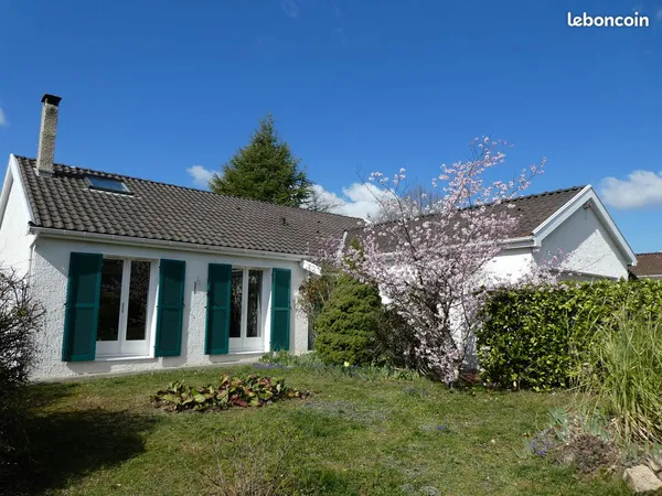 Maison 5 pieces dans quartier résidentiel