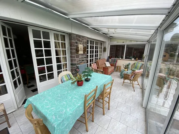 Maison indépendante T5 de 144 m2 avec sous-sol et jardin pro