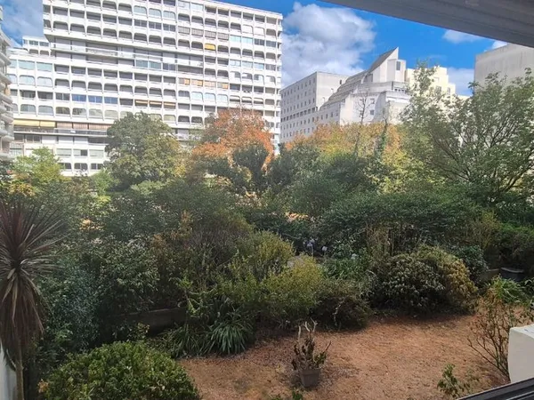 T5 meublé 125m2 refait à neuf, centre-ville, garage, ascenseur