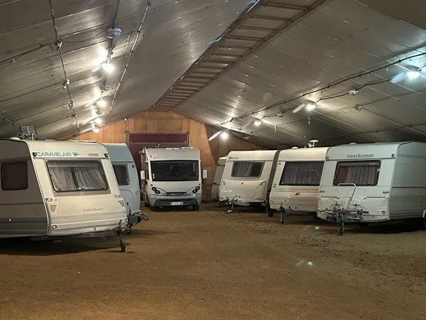 Emplacements, Caravane , Camping Car , Bateau et Voiture de Collection