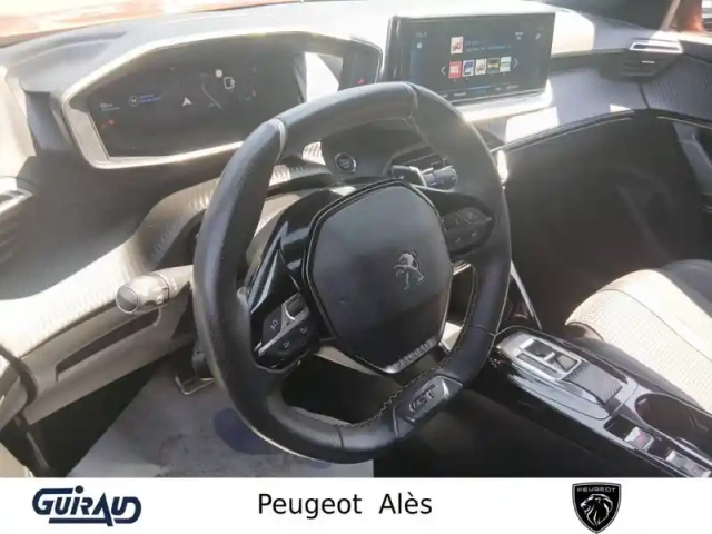 Peugeot 2008 puretech 130 s&amp;s eat8 — photo 8