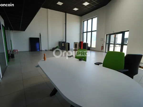 Local commercial 470 m²