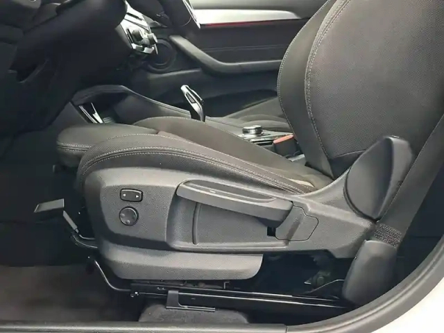 Bmw X2 sdrive 18i 140 ch dkg7 — photo 29