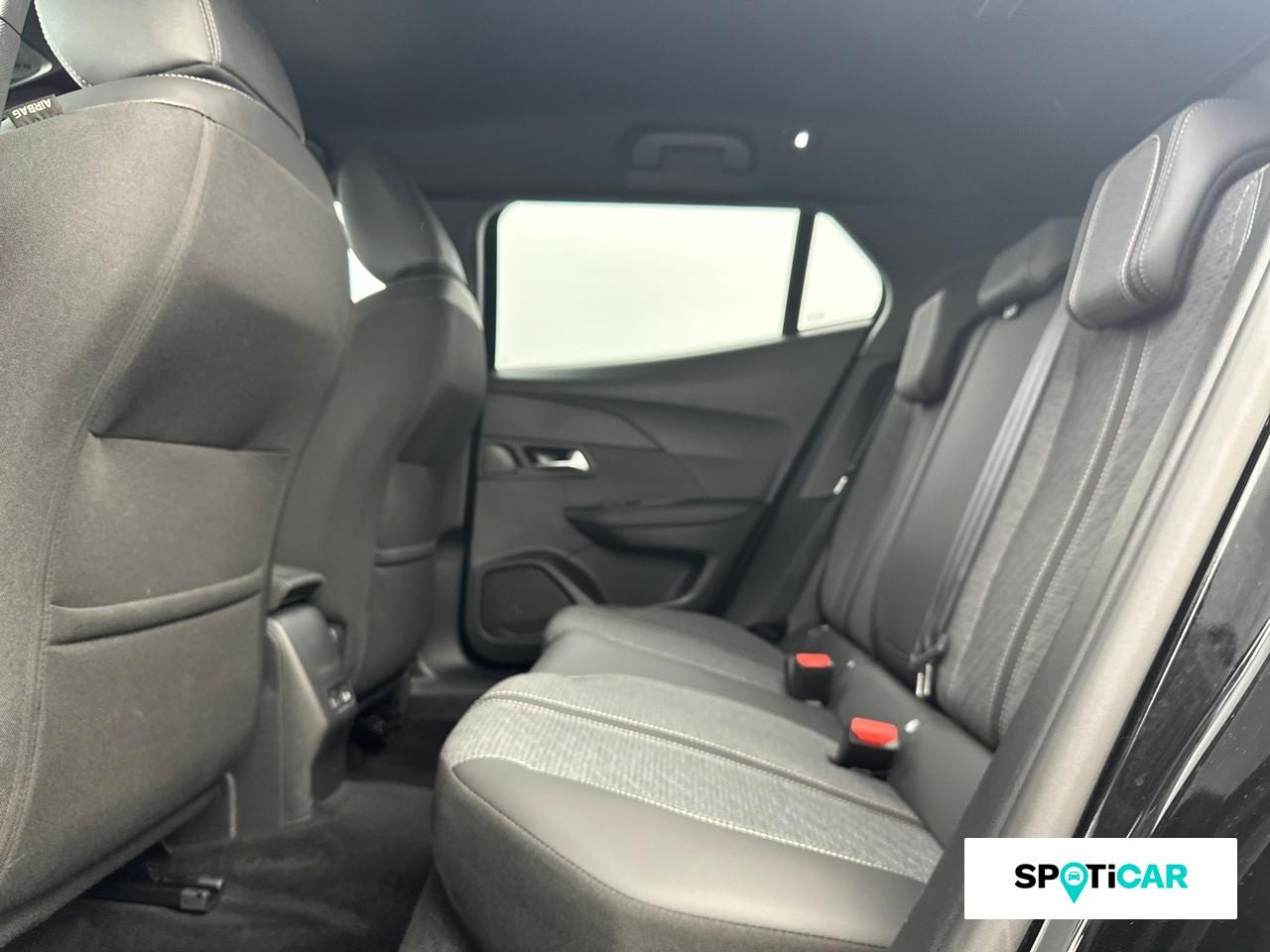 Peugeot 2008 e-2008 156ch 54 kwh allure — photo 10