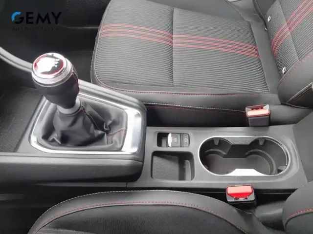 Renault Captur mild hybrid 140 — photo 73