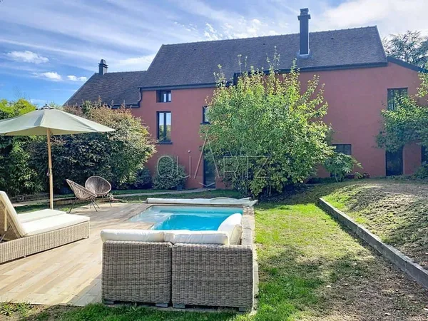 Maison 9 pièces 219 m²