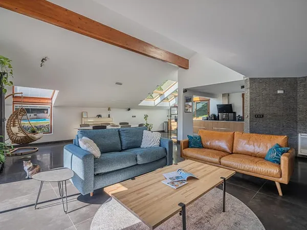 Maison d'architecte aux volumes hors normes