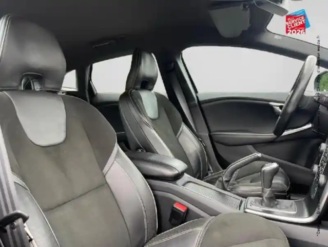 Volvo V40 t2 122ch r-design — photo 6