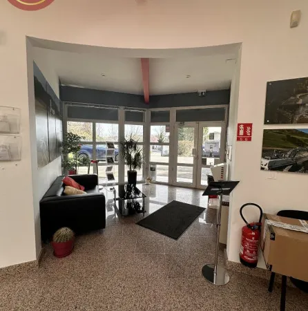 Local d'activité 380 m²
