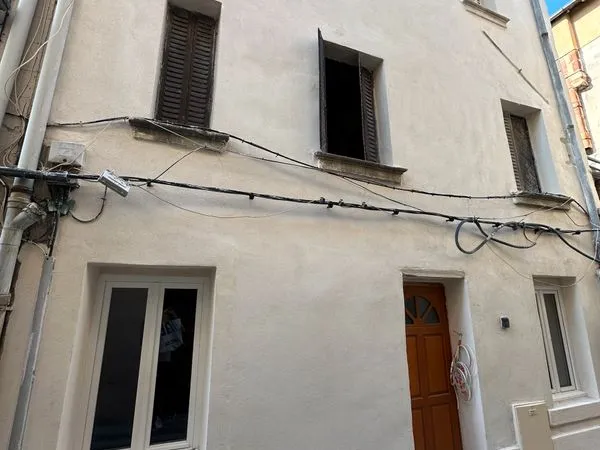 Avignon Intra-Muros - Immeuble de rapport à fort potentiel locatif - 4 logements à rénover intégrale