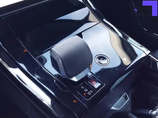 Land Rover Range Rover sport p460e awd 3.0l i6 phev — photo 10