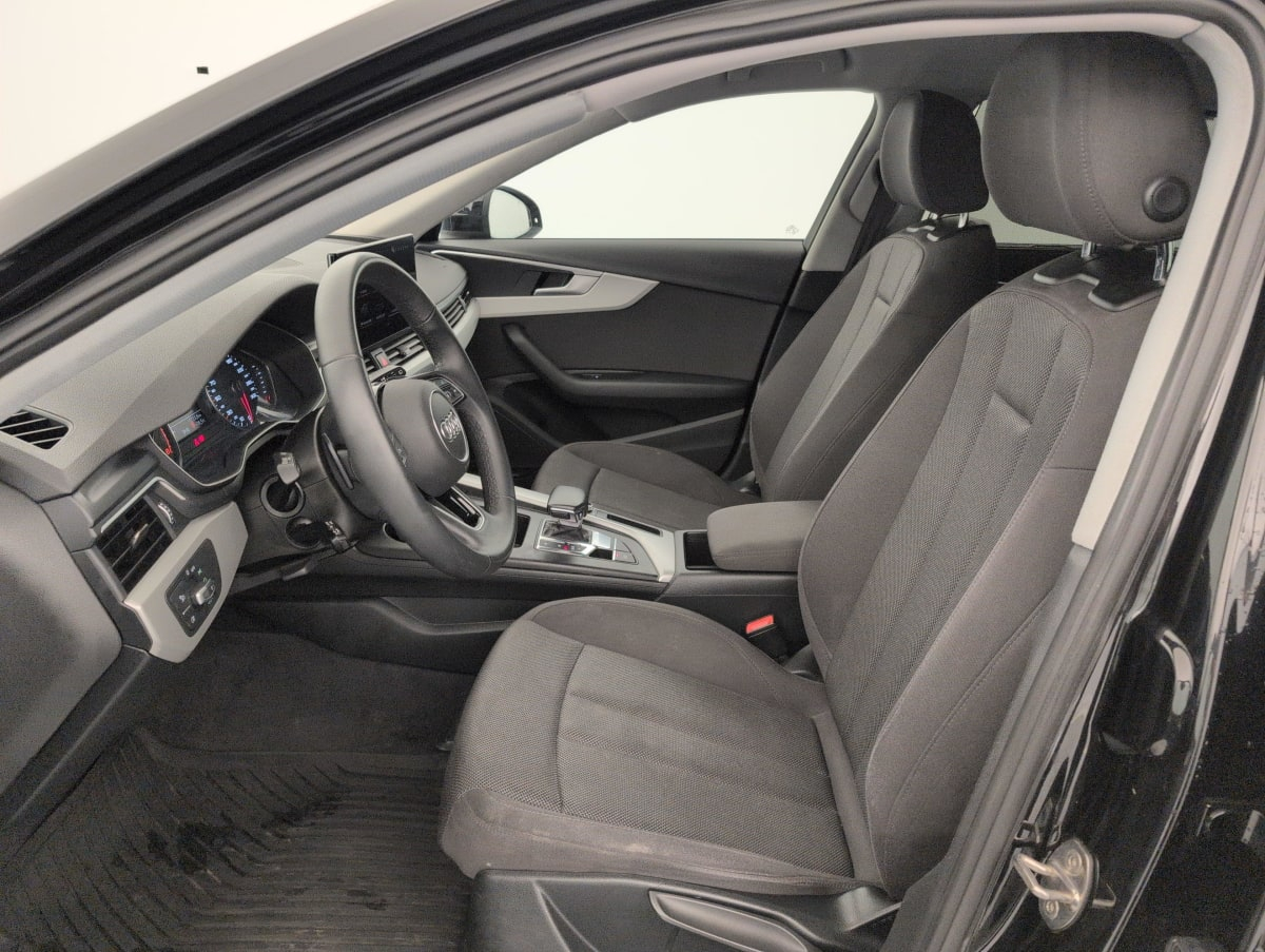 Audi A4 Avant — photo 16