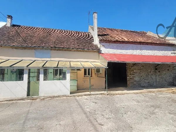 Maison à rénover avec grange