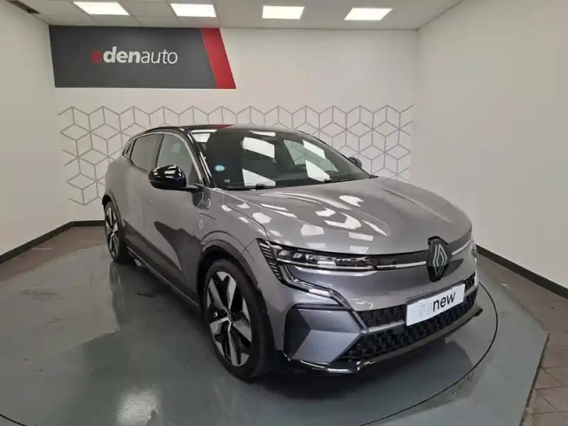 Renault Megane e-tech ev60 220 ch super charge — photo 8
