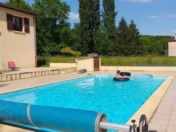 Maison de 110m2, 4 chambres avec piscine et 4650m2 de terrain