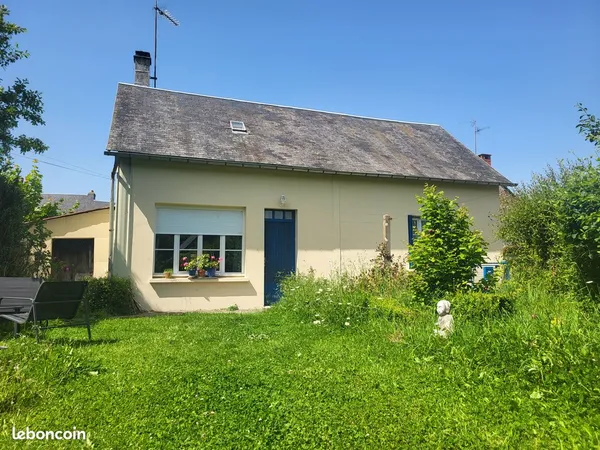 Maison sur la route du mont Saint Michel