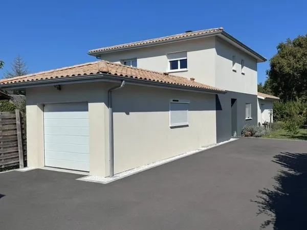 Maison 6 pièces 180 m²