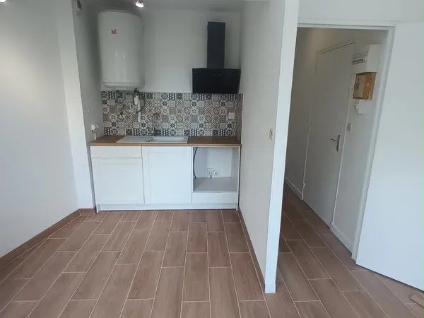 T2 rénové à neuf avec chambre - Centre de Lambézellec