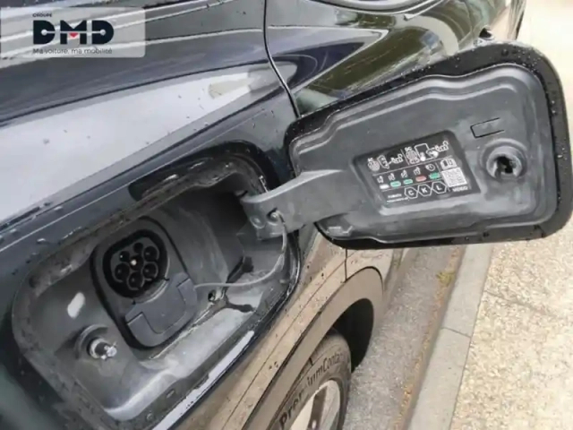 Ford Explorer 286ch extended range 77kwh pack premium rwd — photo 6