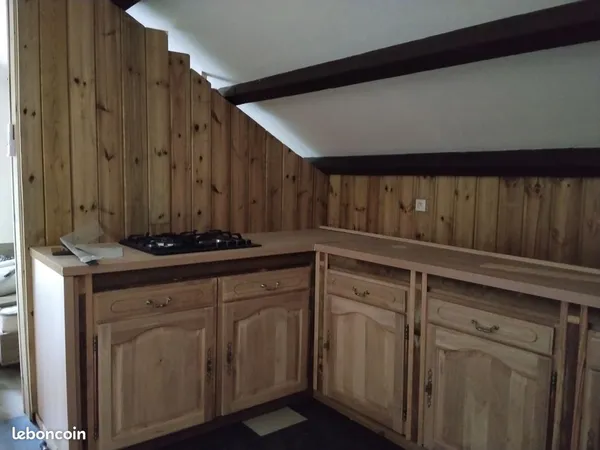 Location de 2 chambres privées meublées à 450 et 500 euros
