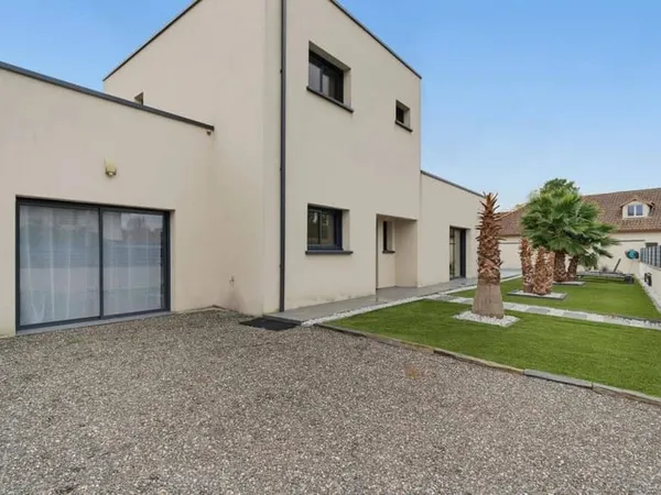 Maison 7 pièces 145 m²