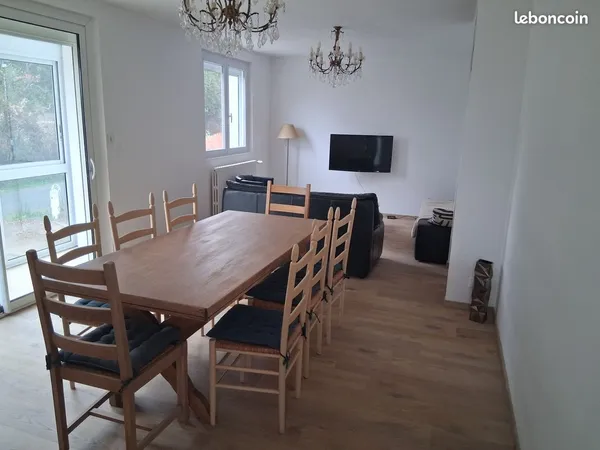 Colocation Meublée - Maison Rénovée 145 M² - La Roche-Sur-Yon