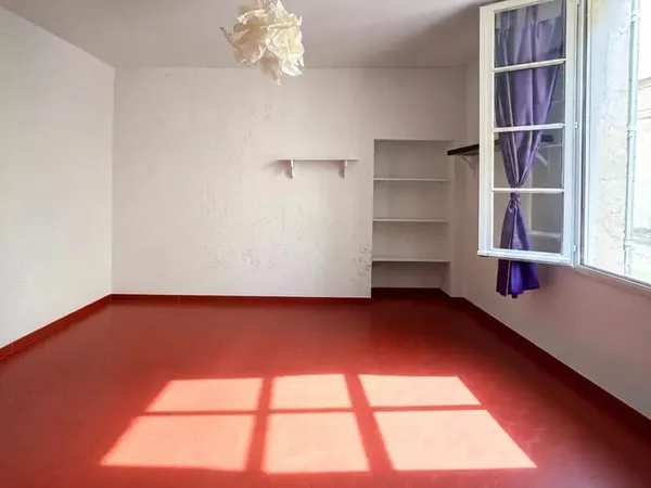 Arles centre historique - Studio 24 m² - Vente directe - 89 000 €