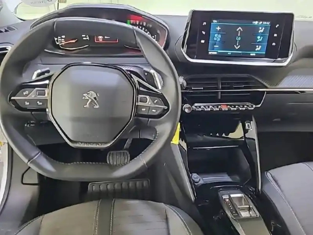 Peugeot 2008 bluehdi 130 s&amp;s eat8 — photo 8