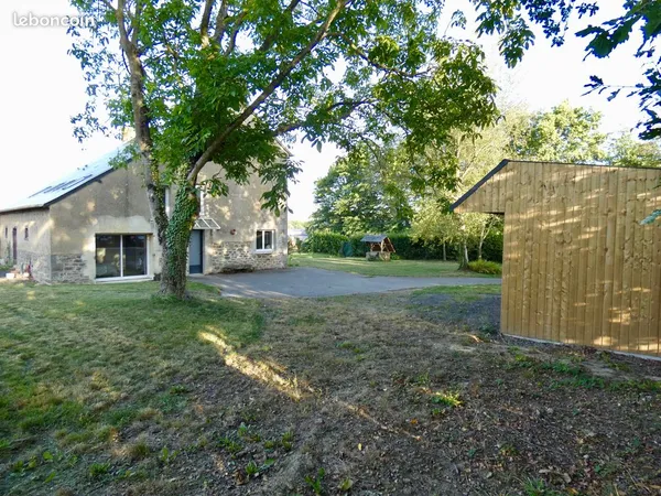 A louer maison T5 à Tinténiac