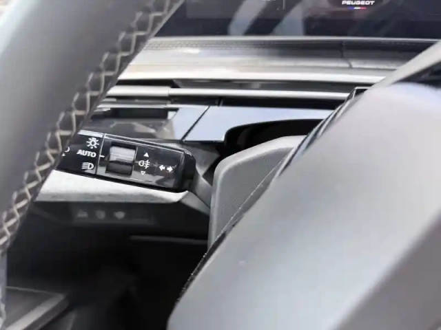 Peugeot 3008 plug-in hybrid 195 e-dcs7 — photo 48