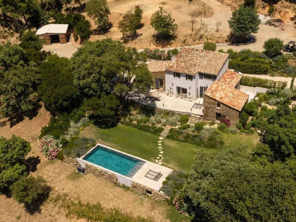 Maison 5 pièces 140 m²