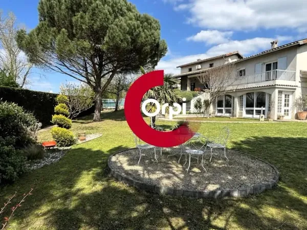 Maison 6 pièces 140 m²