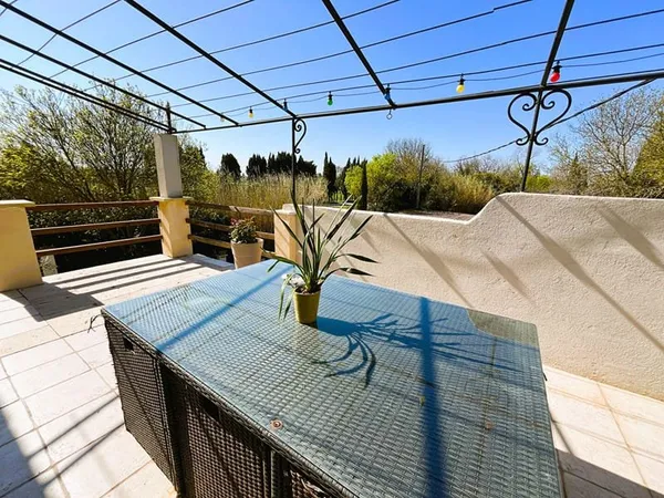 Maison Eyguieres 4 pièce(s) 150 m2
