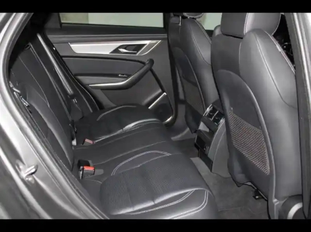 Jaguar F-Pace p400e plug-in-hybrid r-dynamic se bva8 awd — photo 43
