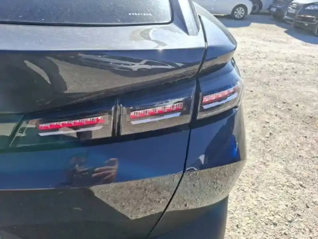 Peugeot 408 puretech 130 ch s&amp;s eat8 — photo 17