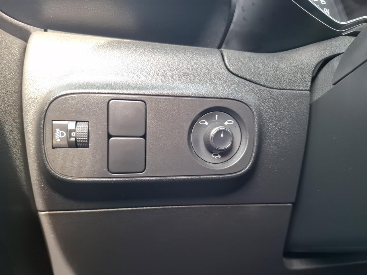 Citroën C3 1.2 puretech 83ch s&s shine — photo 18