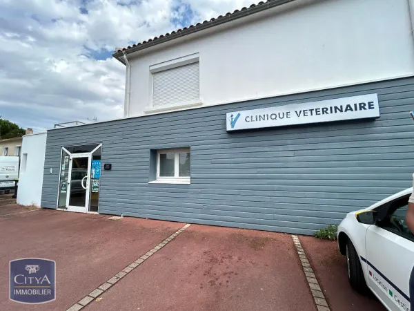 Local professionnel 158 m²