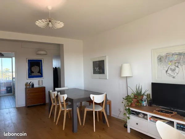 Bel Appartement T4 rénové et meublé