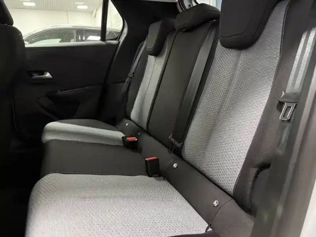 Opel Corsa 1.2 turbo hybrid 110 ch autom — photo 4