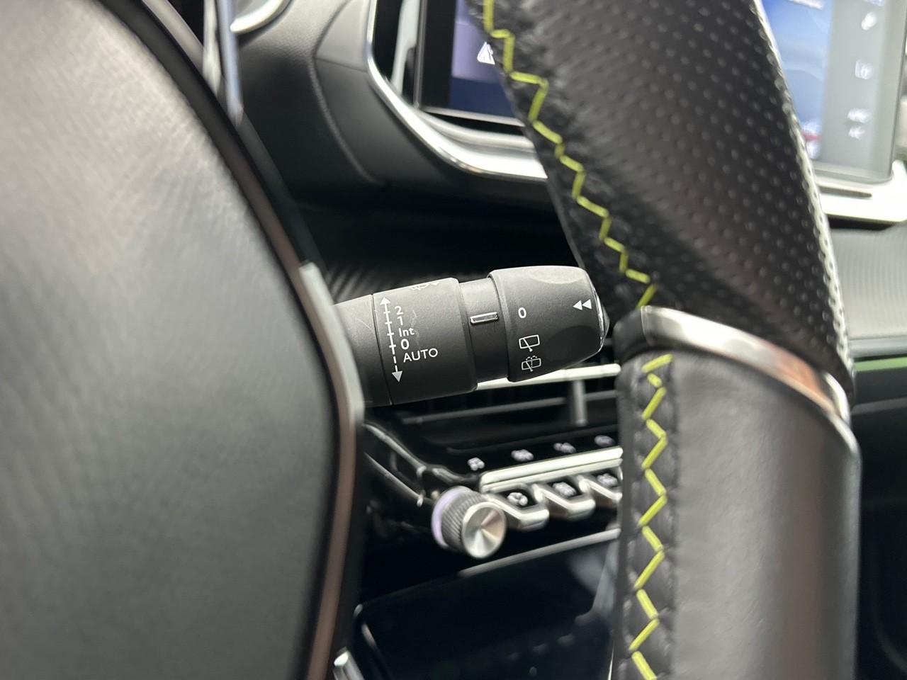 Peugeot 208 puretech 100 s&s bvm6 gt line — photo 21