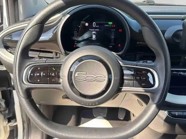 Fiat 500 e 95ch my23 — photo 28