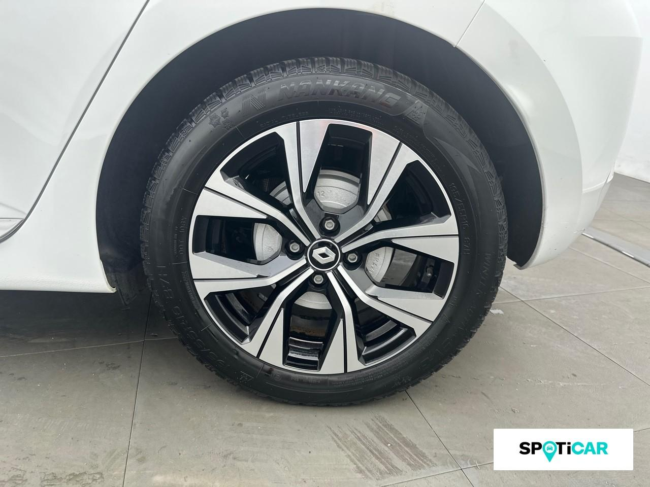 Renault Clio 1.6 e-tech hybride 145ch evolution — photo 11