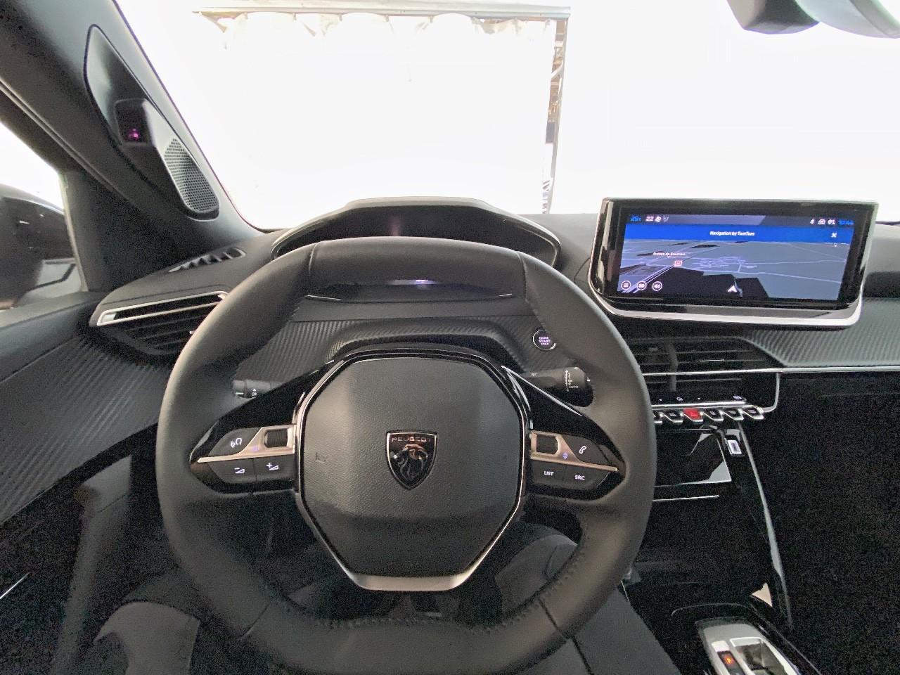 Peugeot 2008 hybrid 145 ch e-dcs6 allure — photo 12