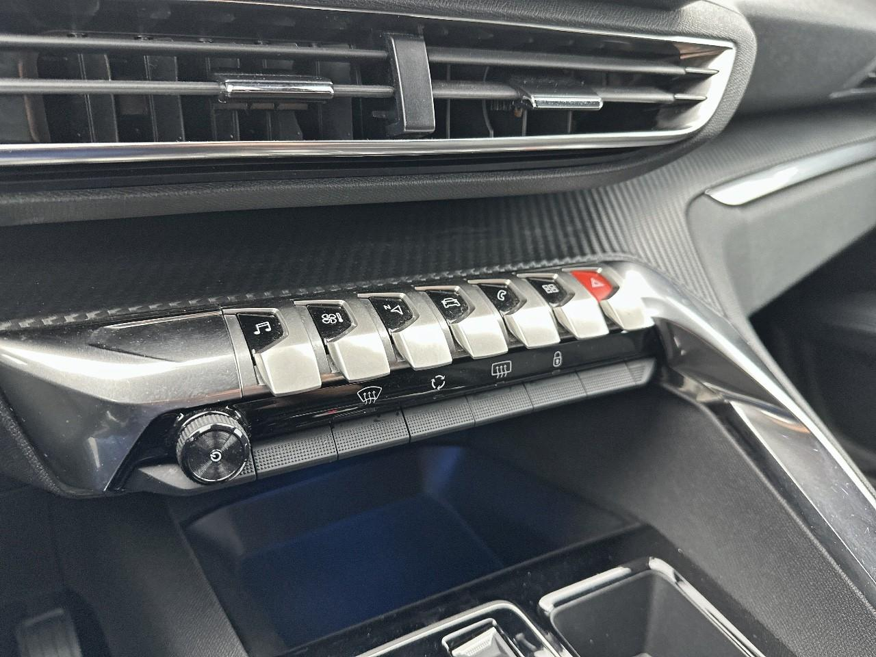 Peugeot 3008 puretech 130ch s&s eat8 allure pack — photo 22
