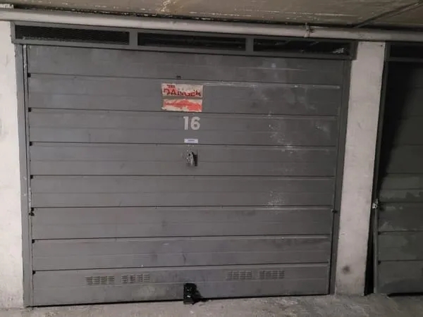 Parking 15 m²