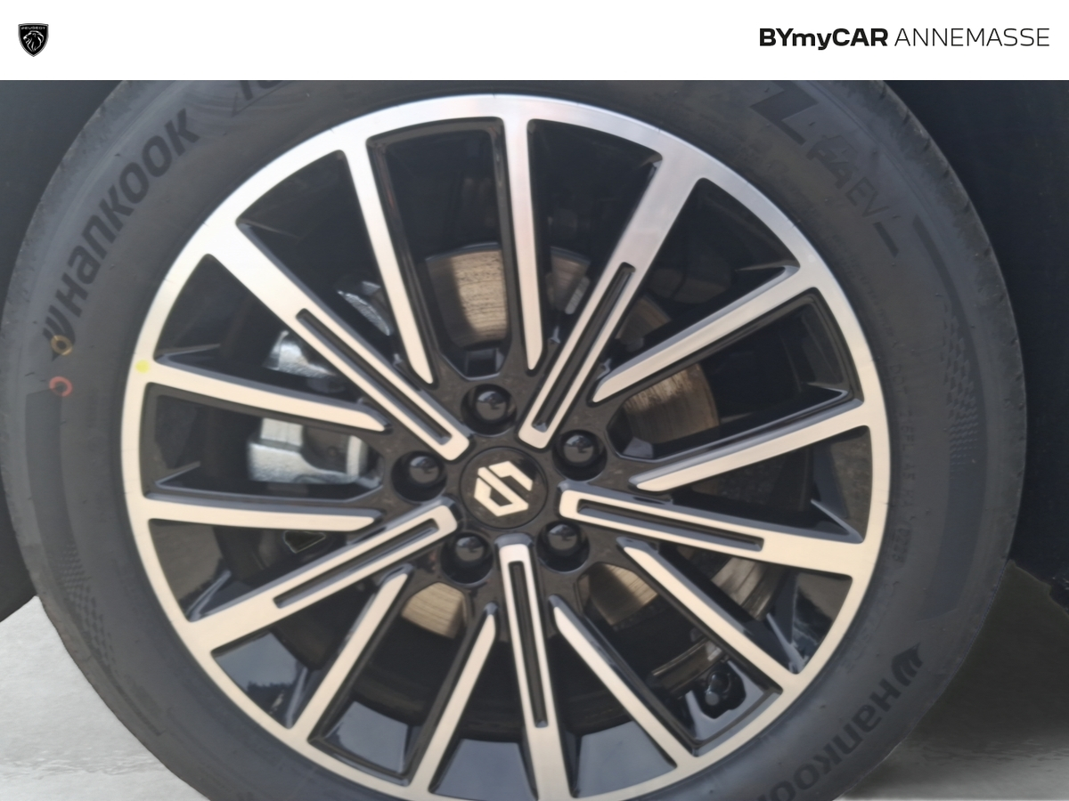 Leapmotor B10 REEV 18.8 kWh - 160 kW — photo 20