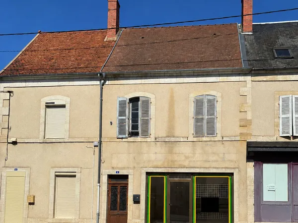 Maison à rénover au coeur de la France