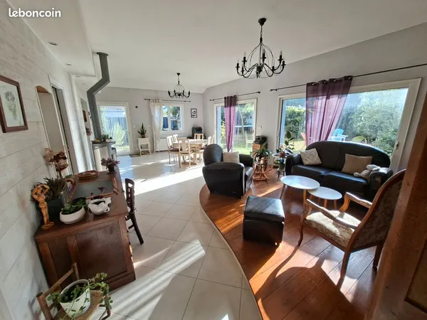 Maison familiale de plain-pied 125 m² - Quartier recherché du Petit Chantilly à Orvault