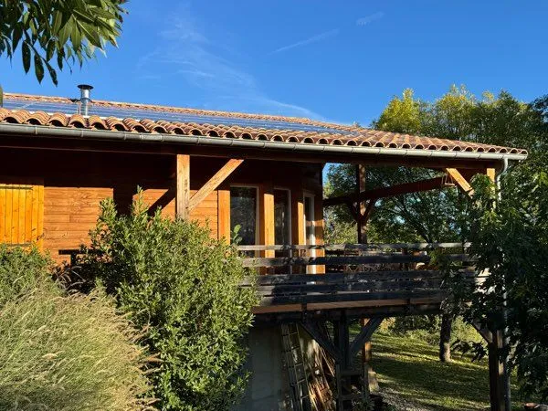 Maison bois avec vue montagnes, terrain de 6 000 m² et DPE B - Entrages